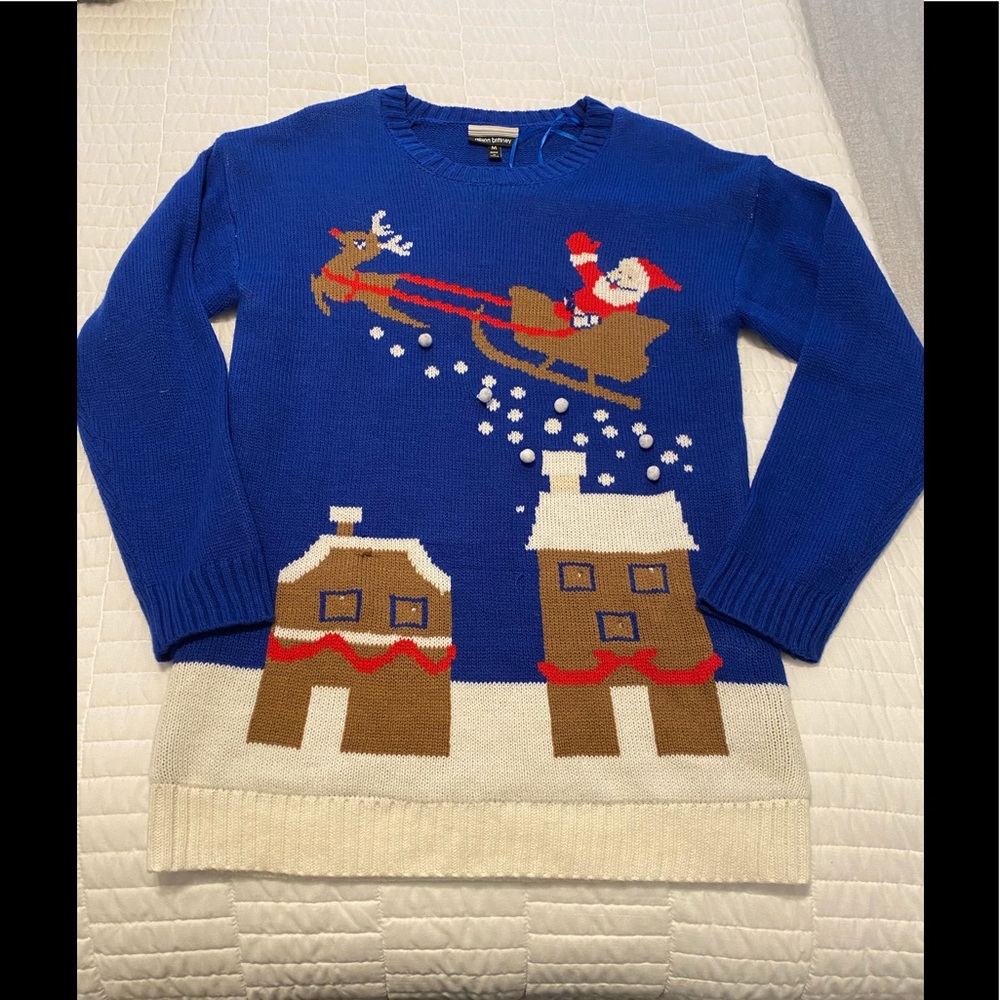 Cute Christmas sweater in size medium in EUC